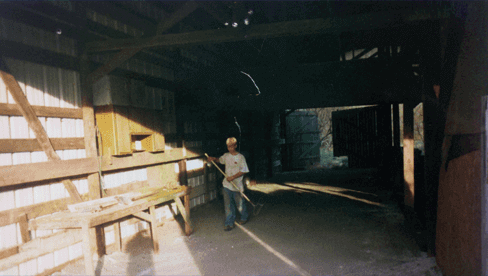 2000 2004barn days.png